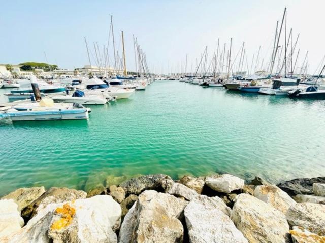 Gatu Sherry, Junto Puerto Deportivo Y Playa " Preferente Mayores De 25 Anos Y Familias " El Puerto de Santa María Exterior foto